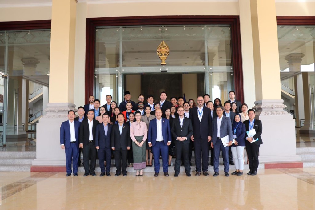 In the National Assembly of Cambodia (Source: KAS documentation). 